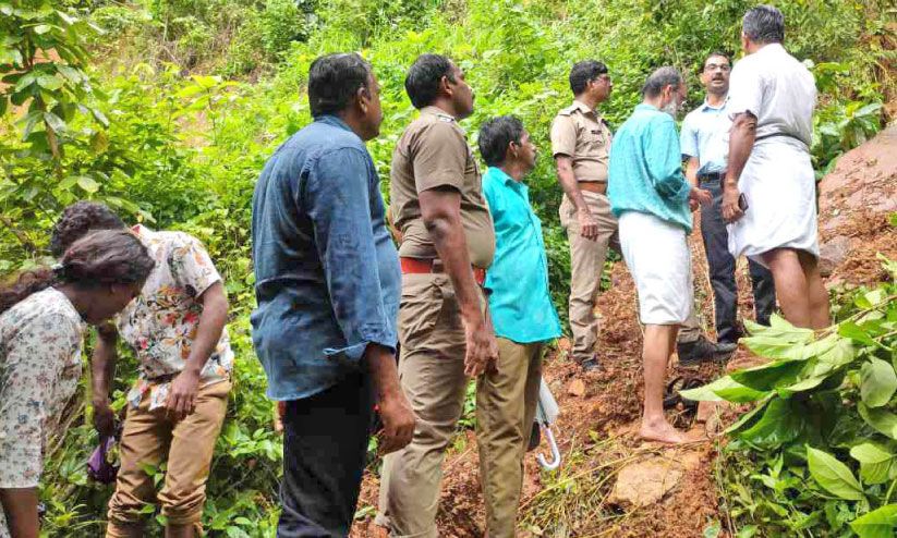 കുറാഞ്ചേരി മല ആശങ്ക വേണ്ട, വേണം ജാഗ്രത കുറാഞ്ചേരി മല ആശങ്ക വേണ്ട, വേണം ജാഗ്രത