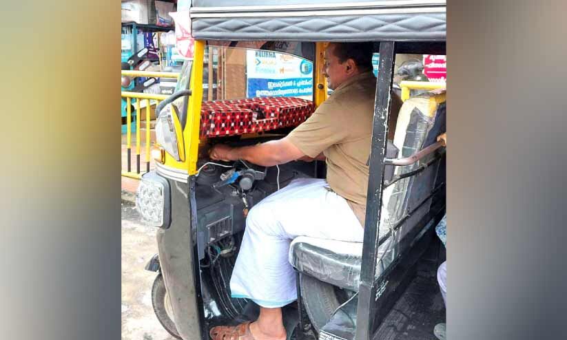 മൃതദേഹം സംസ്കരിക്കാൻ സ്ഥലം വിട്ടുനൽകി ഓട്ടോഡ്രൈവർ