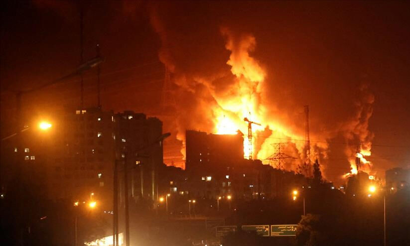 ഇറാന്റെ എണ്ണപ്പാടങ്ങൾക്കുമേലുള്ള ആക്രമണം ലോകത്തെ എങ്ങനെയൊക്കെ ബാധിക്കും? ഇറാന്റെ എണ്ണപ്പാടങ്ങൾക്കുമേലുള്ള ആക്രമണം ലോകത്തെ എങ്ങനെയൊക്കെ ബാധിക്കും?