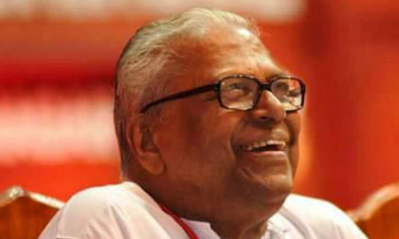 സമരനൂറ്റാണ്ട്...  ജ​ന​കീ​യ ക​മ്യൂണി​സ്റ്റ് നേ​താ​വും മു​ൻ മു​ഖ്യ​മ​ന്ത്രി​യു​മാ​യ വി.​എ​സ്. അ​ച്യു​താ​ന​ന്ദ​ൻ വി​ട​വാ​ങ്ങി​യ​ത് 102ാം വ​യ​സ്സിൽ
