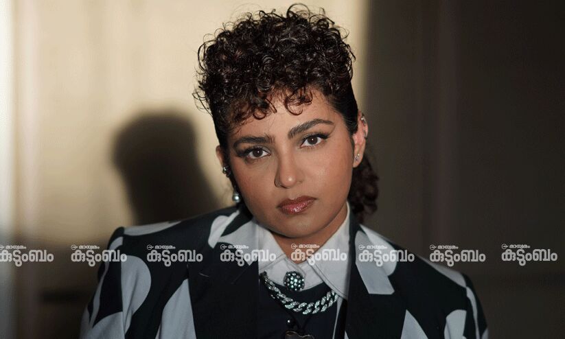 ‘മുൻനിര താരങ്ങളുടെ നിശ്ശബ്ദത മുറിവേൽപിക്കുന്നത്’ -പാർവതി തിരുവോത്ത് നിലപാടുകൾ പങ്കുവെക്കുന്നു ‘മുൻനിര താരങ്ങളുടെ നിശ്ശബ്ദത മുറിവേൽപിക്കുന്നത്’ -പാർവതി തിരുവോത്ത് നിലപാടുകൾ പങ്കുവെക്കുന്നു