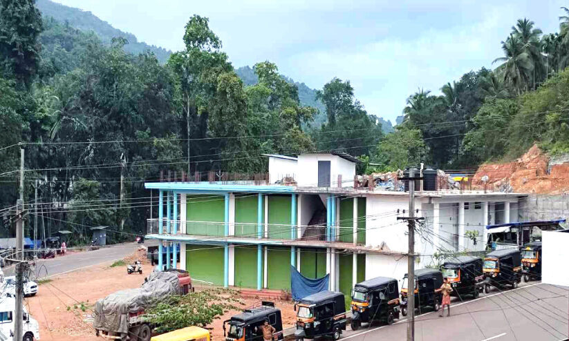 ഒടയംചാൽ ബസ് സ്റ്റാൻഡ് ഉദ്ഘാടനം മുഖ്യമന്ത്രി നിർവഹിക്കും ഒടയംചാൽ ബസ് സ്റ്റാൻഡ് ഉദ്ഘാടനം മുഖ്യമന്ത്രി നിർവഹിക്കും