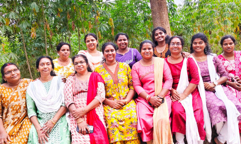 അടുക്കളയിൽ നിന്നും അരങ്ങിലേക്ക്; നഗരൂർ പഞ്ചായത്ത് വനിതാ തിയറ്റർ ആദ്യനാടകം പ്രദർശനത്തിന് അടുക്കളയിൽ നിന്നും അരങ്ങിലേക്ക്; നഗരൂർ പഞ്ചായത്ത് വനിതാ തിയറ്റർ ആദ്യനാടകം പ്രദർശനത്തിന്