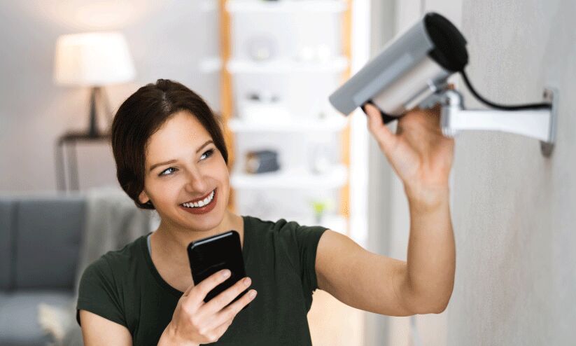 വീട്ടിൽ വയർലെസ് സി.സി.ടി.വി സ്ഥാപിച്ചാൽ പണി കിട്ടുമോ? -അറിയാം, സി.സി.ടി.വി കാമറ സ്ഥാപിക്കുമ്പോൾ ശ്രദ്ധിക്കേണ്ട കാര്യങ്ങൾ വീട്ടിൽ വയർലെസ് സി.സി.ടി.വി സ്ഥാപിച്ചാൽ പണി കിട്ടുമോ? -അറിയാം, സി.സി.ടി.വി കാമറ സ്ഥാപിക്കുമ്പോൾ ശ്രദ്ധിക്കേണ്ട കാര്യങ്ങൾ