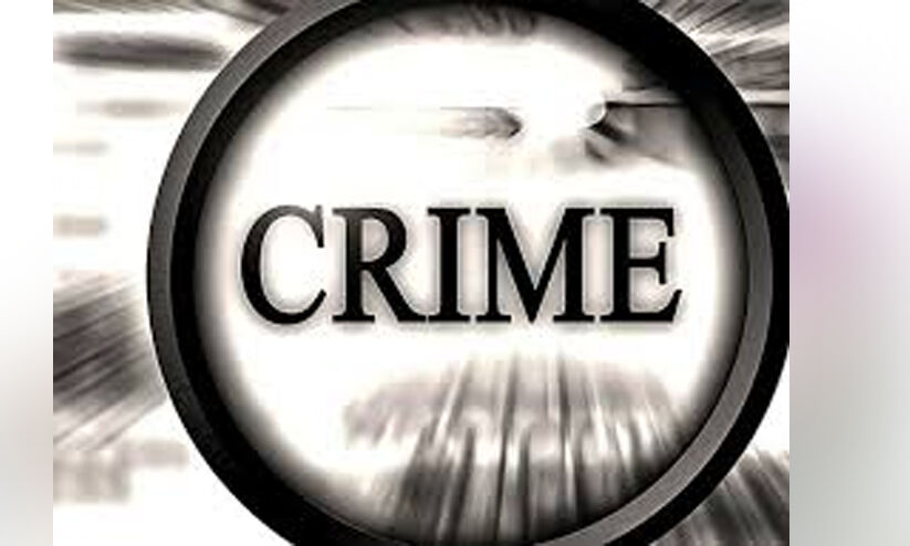 പ​ട്ടാ​പ്പ​ക​ൽ വീ​ടു​ക​യ​റി ആ​ക്ര​മ​ണം; കുട്ടികളടക്കം ആറുപേർക്ക് പരിക്ക്