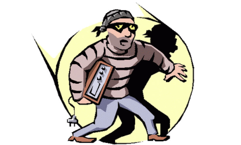 മെഡിക്കൽ ഷോപ് കുത്തിത്തുറന്ന് മോഷണം മെഡിക്കൽ ഷോപ് കുത്തിത്തുറന്ന് മോഷണം