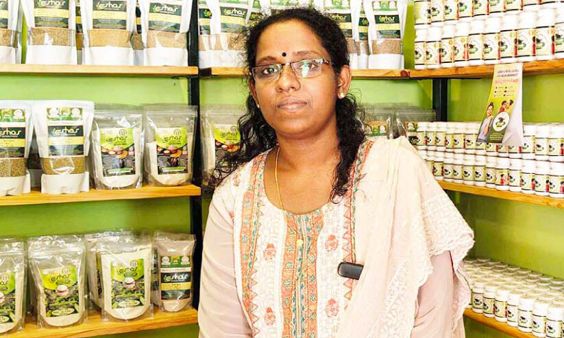 കൺമഷിയിൽ നിന്ന് മില്ലറ്റ് കഫേയിലേക്ക് വിജയപാത വെട്ടി ചഞ്ചല