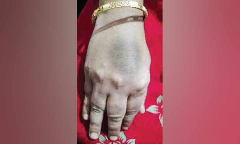 രോ​ഗി​യോ​ട് അ​പ​മ​ര്യാ​ദ​യാ​യി പെ​രു​മാ​റി​യെ​ന്ന്