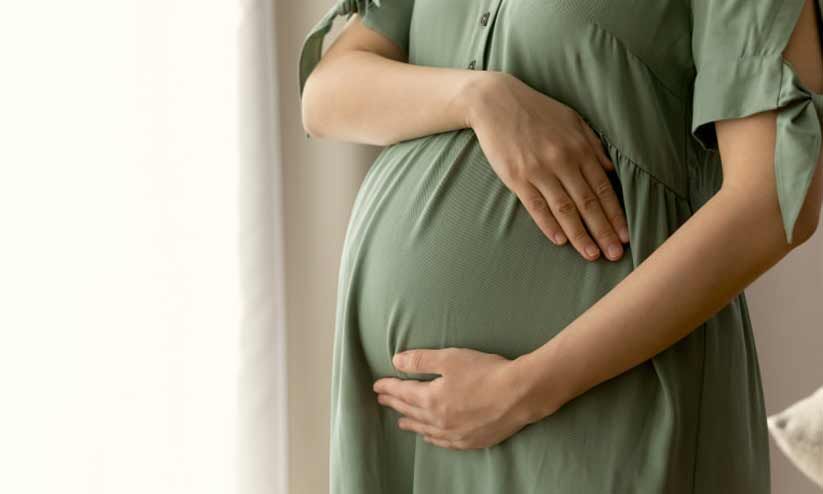 ഗർഭകാല രക്തസ്രാവം അപകടകരമാണോ? ലക്ഷണങ്ങളും കാരണങ്ങളും അറിയണം ഗർഭകാല രക്തസ്രാവം അപകടകരമാണോ? ലക്ഷണങ്ങളും കാരണങ്ങളും അറിയണം