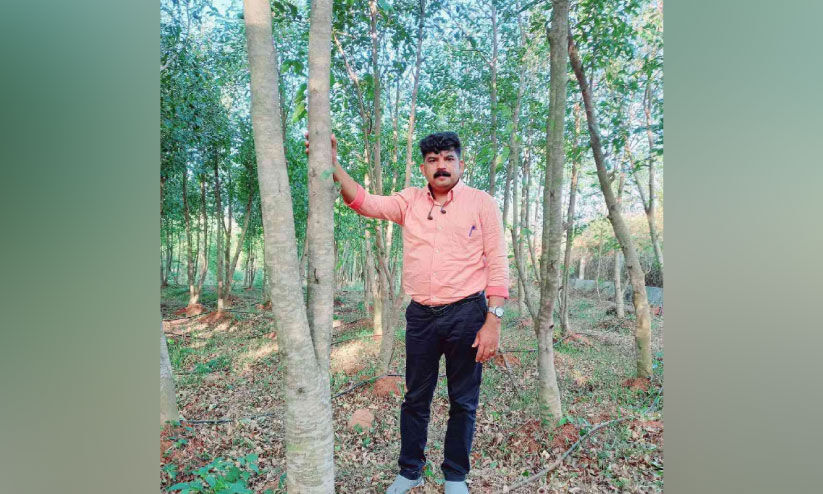 ഇവിടെ കാറ്റിന് ഊദിൻ സുഗന്ധം