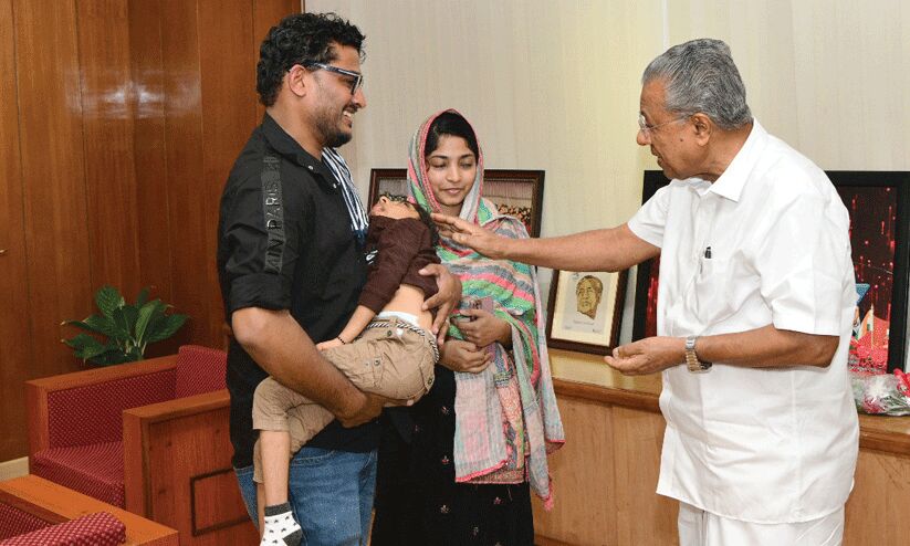 ‘മുഖ്യമന്ത്രിയുടെ ദുരിതാശ്വാസ നിധിയിലേക്ക് പാദസരം നൽകിയത് സർക്കാർ സഹായത്തിന് പകരം നൽകാനുള്ള അവസരം’ -അപൂർവ രോഗി കുഞ്ഞു സിയയുടെ മാതാപിതാക്കൾ