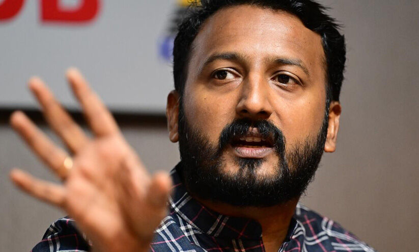 നടപടിയുടെ ചൂടാറും മുന്നേ കവചം വേണോ? രാഹുലിൽ കോൺഗ്രസ് രണ്ടുതട്ടിൽ നടപടിയുടെ ചൂടാറും മുന്നേ കവചം വേണോ? രാഹുലിൽ കോൺഗ്രസ് രണ്ടുതട്ടിൽ