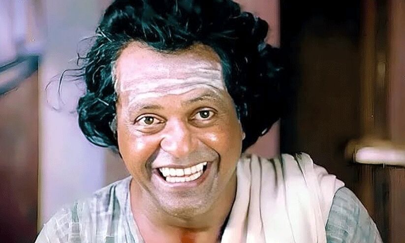 മെയ്തീനേ ആ ചെറിയേ സ്ക്രൂ ഡ്രൈവറിങ്ങെടുക്ക്, ഇപ്പോ ശരിയാക്കി തരാം... മെയ്തീനേ ആ ചെറിയേ സ്ക്രൂ ഡ്രൈവറിങ്ങെടുക്ക്, ഇപ്പോ ശരിയാക്കി തരാം...