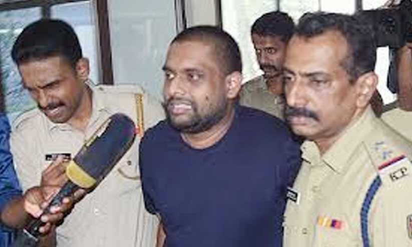 പെരിന്തൽമണ്ണയിലെ പാതിവില തട്ടിപ്പ് കേസുകൾ; പ്രാഥമിക അന്വേഷണം പൂർത്തിയായാൽ ക്രൈംബ്രാഞ്ചിന് പെരിന്തൽമണ്ണയിലെ പാതിവില തട്ടിപ്പ് കേസുകൾ; പ്രാഥമിക അന്വേഷണം പൂർത്തിയായാൽ ക്രൈംബ്രാഞ്ചിന്