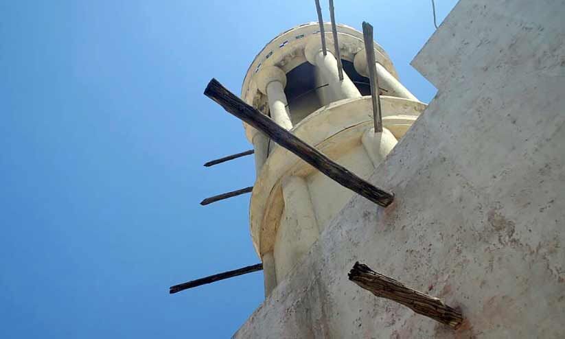 ഷാർജയിലെ ആദ്യ പത്രത്തിന്റെ കഥ ഷാർജയിലെ ആദ്യ പത്രത്തിന്റെ കഥ