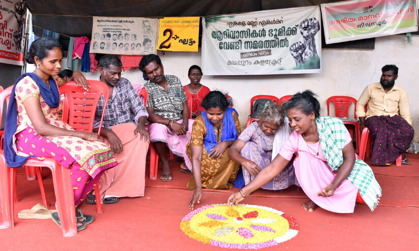 സ​ർ​ക്കാ​ർ വ​ഞ്ച​ന​യു​ടെ ബാ​ക്കി​പ​ത്രം; നൂ​റാം​നാ​ളി​ലും ആ​ദി​വാ​സി ഭൂ​സ​മ​രം