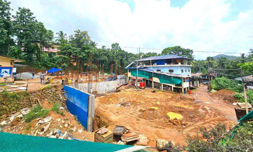 പേരാവൂർ താലൂക്ക് ആശുപത്രി; അവഗണനയുടെ ബാക്കിപത്രമായി സമുച്ചയ നിർമാണം പേരാവൂർ താലൂക്ക് ആശുപത്രി; അവഗണനയുടെ ബാക്കിപത്രമായി സമുച്ചയ നിർമാണം