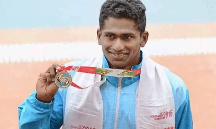 അർജുന ഓളത്തിൽ ‘ഗോൾഡൻ അക്വാമാൻ’ അർജുന ഓളത്തിൽ ‘ഗോൾഡൻ അക്വാമാൻ’