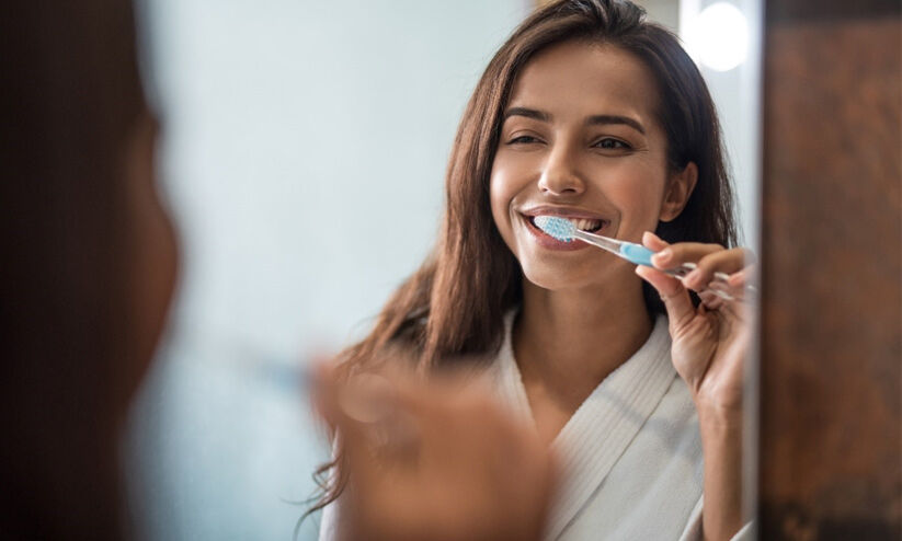 ബ്രഷ് ചെയ്ത ഉടനെ വെള്ളം കുടിക്കുന്നവരാണോ? ആ ശീലം അത്ര നല്ലതല്ല... ബ്രഷ് ചെയ്ത ഉടനെ വെള്ളം കുടിക്കുന്നവരാണോ? ആ ശീലം അത്ര നല്ലതല്ല...