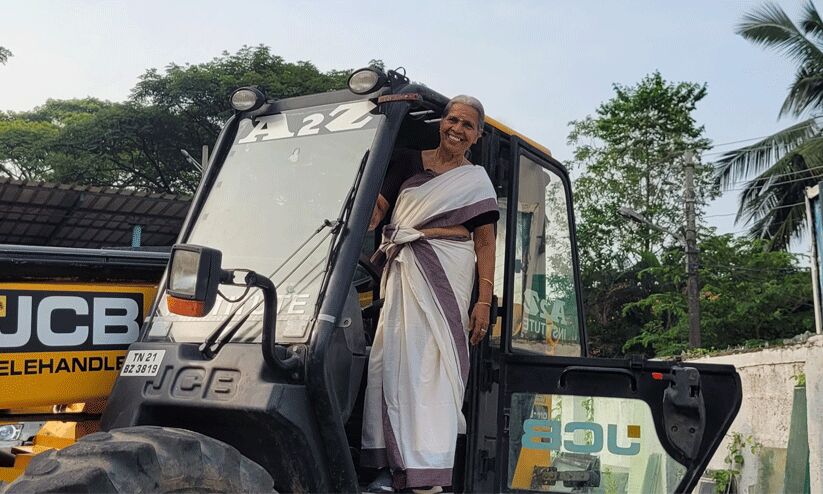 ട്രെയിലർ, ബുൾഡോസർ, ക്രെയിൻ... വാഹനം ഏതുമാകട്ടെ, ഈ 73കാരി പുഷ്പം പോലെ ഓടിക്കും ട്രെയിലർ, ബുൾഡോസർ, ക്രെയിൻ... വാഹനം ഏതുമാകട്ടെ, ഈ 73കാരി പുഷ്പം പോലെ ഓടിക്കും