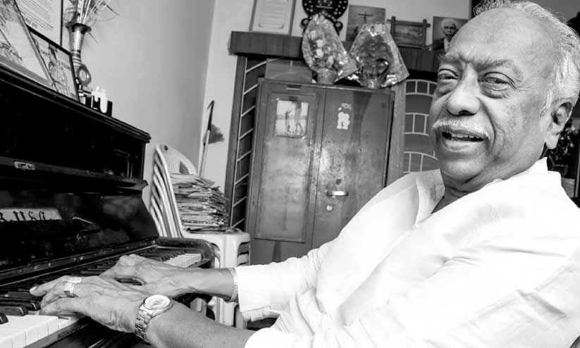 പാട്ടിലെ ശ്യാമരാഗങ്ങൾക്ക് സുവർണ ജൂബിലി പാട്ടിലെ ശ്യാമരാഗങ്ങൾക്ക് സുവർണ ജൂബിലി