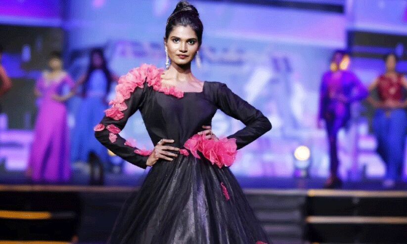 സ്വ​പ്ന​ത്തി​ലേ​ക്കൊ​രു റാംപ് വാക്...