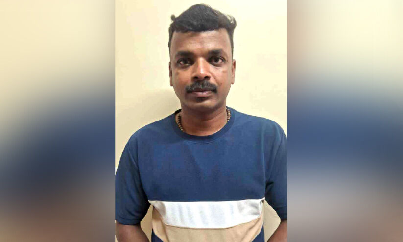 പെൺകുട്ടിക്ക് പീഡനം: 41കാരന് 39 വർഷം കഠിനതടവും പിഴയും പെൺകുട്ടിക്ക് പീഡനം: 41കാരന് 39 വർഷം കഠിനതടവും പിഴയും