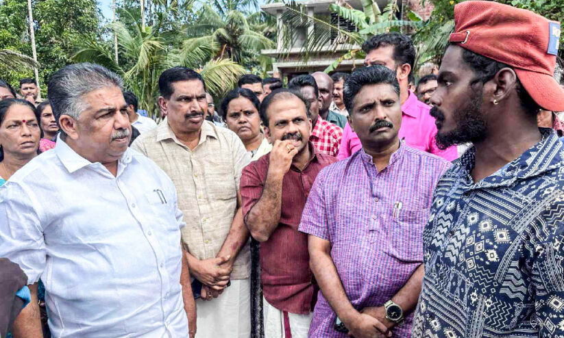 പണിക്കിറങ്ങുന്നില്ലെന്ന് പറഞ്ഞവനെ ഞാന് നിര്ബന്ധിച്ച് ഇറക്കി -അക്ഷയ് കാർത്തിക് പണിക്കിറങ്ങുന്നില്ലെന്ന് പറഞ്ഞവനെ ഞാന് നിര്ബന്ധിച്ച് ഇറക്കി -അക്ഷയ് കാർത്തിക്