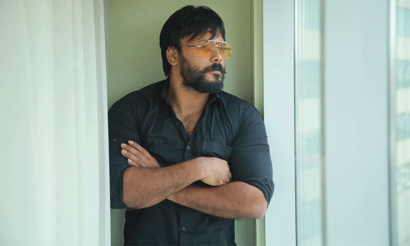 മലയാള സിനിമ സാമ്രാജ്യം കീഴടക്കാൻ ചെങ്കിസ് ഖാൻ മലയാള സിനിമ സാമ്രാജ്യം കീഴടക്കാൻ ചെങ്കിസ് ഖാൻ