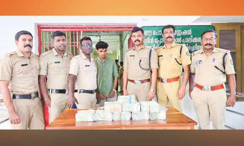 താമരശ്ശേരിയിൽ കുഴൽപണ വേട്ട; 38 ലക്ഷം രൂപ സഹിതം യുവാവ് പിടിയിൽ താമരശ്ശേരിയിൽ കുഴൽപണ വേട്ട; 38 ലക്ഷം രൂപ സഹിതം യുവാവ് പിടിയിൽ