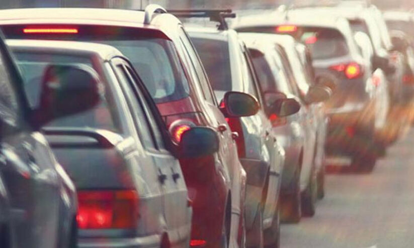 പഴയ വാഹനങ്ങൾക്ക് നികുതി കൂട്ടി; വാഹനങ്ങളുടെ വിപണി മൂല്യം ഇടിയും പഴയ വാഹനങ്ങൾക്ക് നികുതി കൂട്ടി; വാഹനങ്ങളുടെ വിപണി മൂല്യം ഇടിയും