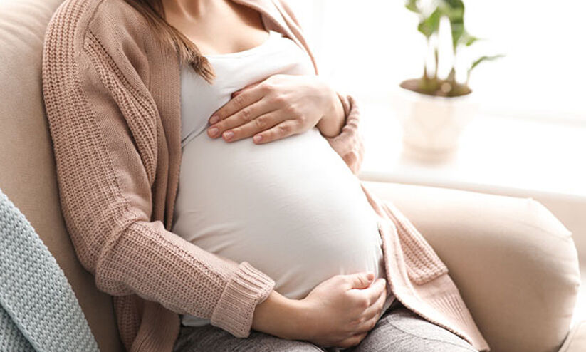 40കളിൽ പ്രസവിക്കുന്നവരുടെ എണ്ണം കൂടുന്നു; സ്ത്രീകൾ വൈകിയുള്ള ഗർഭധാരണം തിരഞ്ഞെടുക്കുന്നത് എന്തുകൊണ്ട്? 40കളിൽ പ്രസവിക്കുന്നവരുടെ എണ്ണം കൂടുന്നു; സ്ത്രീകൾ വൈകിയുള്ള ഗർഭധാരണം തിരഞ്ഞെടുക്കുന്നത് എന്തുകൊണ്ട്?