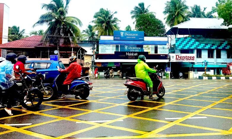 ജില്ലയിൽ അപകട നിരക്ക് വർധിക്കുന്നു; ഓ​വ​ർ​ടേ​ക്കി​ങ്ങും അ​മി​ത​വേ​ഗ​വും അ​പ​ക​ട​ങ്ങ​ൾ കൂ​ടാ​ൻ കാ​ര​ണം