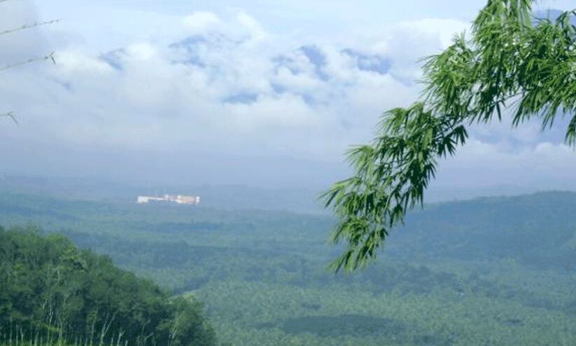 ഉരുൾപൊട്ടൽ തീവ്രമേഖല; നാടുകാണിച്ചുരത്തിൽ ഉപഗ്രഹ നിയന്ത്രിത നിരീക്ഷണം ഇനിയുമായില്ല ഉരുൾപൊട്ടൽ തീവ്രമേഖല; നാടുകാണിച്ചുരത്തിൽ ഉപഗ്രഹ നിയന്ത്രിത നിരീക്ഷണം ഇനിയുമായില്ല