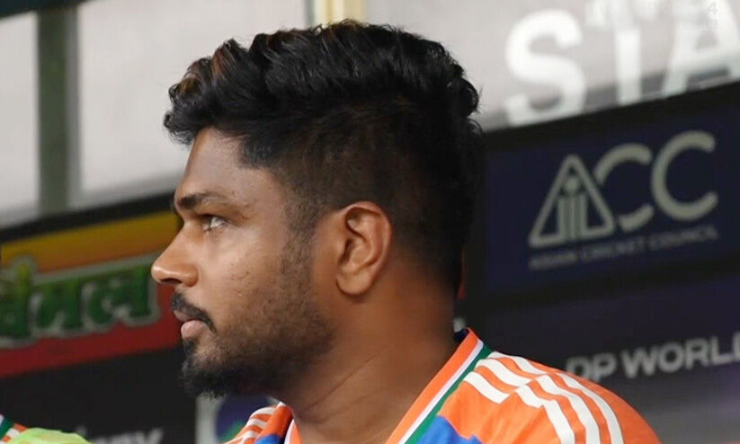 ‘സഞ്ജുവിനെ എട്ടാമനാക്കിയത് അവിശ്വസനീയം!’; വിവാദ ബാറ്റിങ് ഓർഡറിനെ വിമർശിച്ച് മുൻ ഇന്ത്യൻ താരങ്ങൾ ‘സഞ്ജുവിനെ എട്ടാമനാക്കിയത് അവിശ്വസനീയം!’; വിവാദ ബാറ്റിങ് ഓർഡറിനെ വിമർശിച്ച് മുൻ ഇന്ത്യൻ താരങ്ങൾ