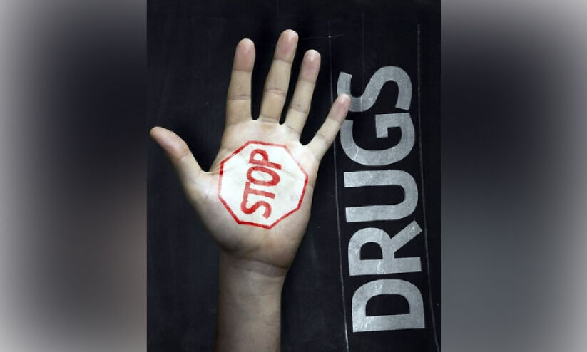 ‘നി​റ​ഞ്ഞു​ക​വി​ഞ്ഞ്​’ ല​ഹ​രി​മു​ക്തി കേ​ന്ദ്ര​ങ്ങ​ൾ; ല​ഹ​രി ചി​കി​ത്സ തേ​ടി കു​ഞ്ഞു​ങ്ങ​ളും