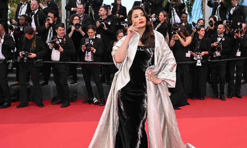 നിങ്ങളുടെ പ്രവൃത്തി ചെയ്യാന് നിങ്ങള്ക്ക് അവകാശമുണ്ട്; കാനിൽ ചർച്ചയായി സംസ്കൃത ശ്ലോകം ആലേഖനം ചെയ്ത ഐശ്വര്യയുടെ മേൽവസ്ത്രം നിങ്ങളുടെ പ്രവൃത്തി ചെയ്യാന് നിങ്ങള്ക്ക് അവകാശമുണ്ട്; കാനിൽ ചർച്ചയായി സംസ്കൃത ശ്ലോകം ആലേഖനം ചെയ്ത ഐശ്വര്യയുടെ മേൽവസ്ത്രം