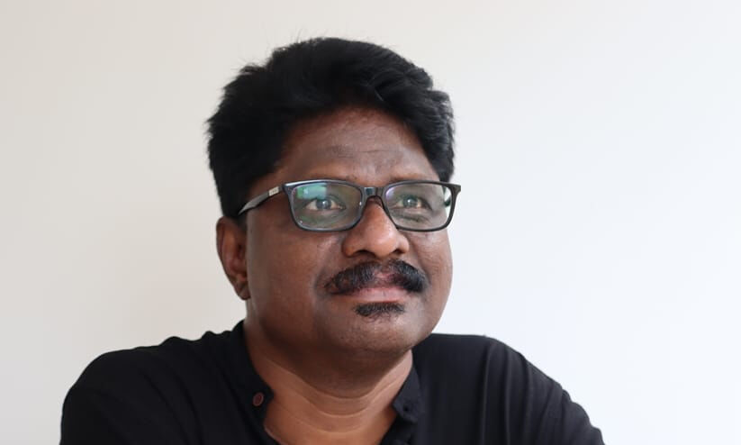 എല്ലാവരും ഒരുപോലെ ആദരിക്കുന്ന അവര്ണ വിഭാഗത്തില്പ്പെട്ട ഒരു എഴുത്തുകാരനെ കാണിച്ചുതരാമോ? -എസ്. ജോസഫ് സംസാരിക്കുന്നു എല്ലാവരും ഒരുപോലെ ആദരിക്കുന്ന അവര്ണ വിഭാഗത്തില്പ്പെട്ട ഒരു എഴുത്തുകാരനെ കാണിച്ചുതരാമോ? -എസ്. ജോസഫ് സംസാരിക്കുന്നു