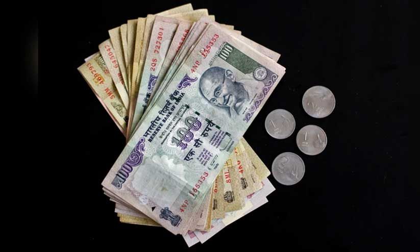 സമ്മർദങ്ങൾക്കിടയിലും ഡോളറിനെതിരെ കരുത്തു കാട്ടി രൂപ സമ്മർദങ്ങൾക്കിടയിലും ഡോളറിനെതിരെ കരുത്തു കാട്ടി രൂപ