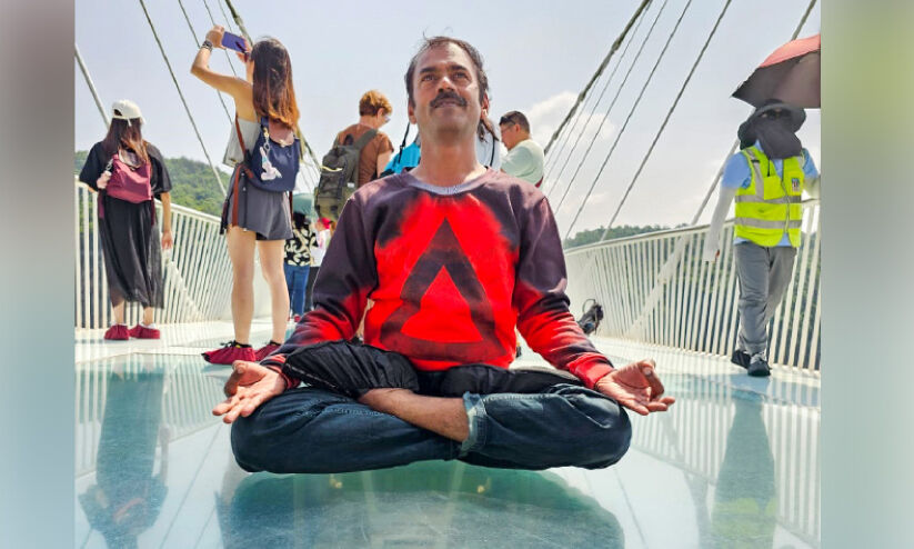 യോഗ ജീവിതചര്യയാക്കി യോഗാചാര്യ സുധീർ യോഗ ജീവിതചര്യയാക്കി യോഗാചാര്യ സുധീർ