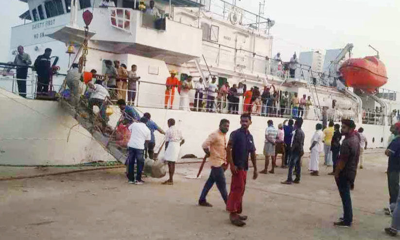 മുറിയുന്നു, ബേപ്പൂർ-ദ്വീപ് ബന്ധം മുറിയുന്നു, ബേപ്പൂർ-ദ്വീപ് ബന്ധം