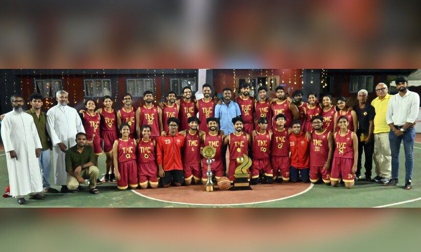 ബാസ്കറ്റ് ബോൾ ടൂർണമെന്റ്: തിരുവനന്തപുരം ഗവ.മെഡിക്കൽ കോളജിന് ഇരട്ടി മധുരം ബാസ്കറ്റ് ബോൾ ടൂർണമെന്റ്: തിരുവനന്തപുരം ഗവ.മെഡിക്കൽ കോളജിന് ഇരട്ടി മധുരം