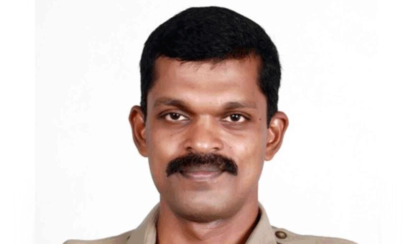 അഗ്നിരക്ഷ സേനയിലെ സ്കൂബ ഡൈവർ അനിൽ മോഹന് മുഖ്യമന്ത്രിയുടെ ഫയർ സർവിസ് മെഡൽ അഗ്നിരക്ഷ സേനയിലെ സ്കൂബ ഡൈവർ അനിൽ മോഹന് മുഖ്യമന്ത്രിയുടെ ഫയർ സർവിസ് മെഡൽ