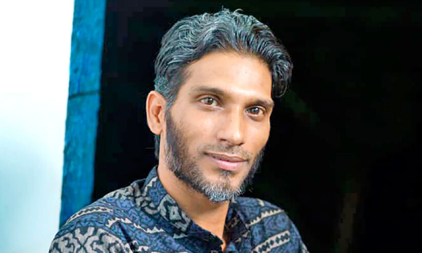 പവിഴ ദ്വീപിന്റെ പാട്ടുകാരൻ പവിഴ ദ്വീപിന്റെ പാട്ടുകാരൻ