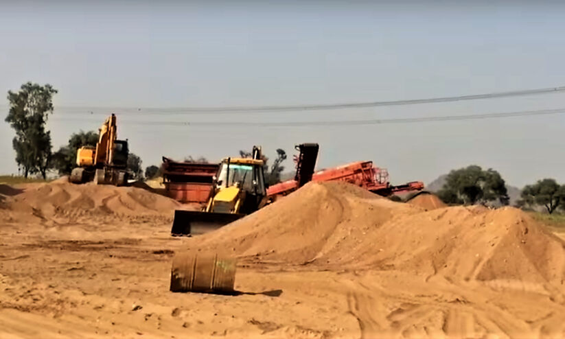 ‘ഖനനത്തിന് നാട്ടുകാരുടെ അനുമതി വേണ്ട’ തന്ത്രപ്രധാന മേഖലകളിൽ ഇളവുമായി പരിസ്ഥിതി മന്ത്രാലയം ‘ഖനനത്തിന് നാട്ടുകാരുടെ അനുമതി വേണ്ട’ തന്ത്രപ്രധാന മേഖലകളിൽ ഇളവുമായി പരിസ്ഥിതി മന്ത്രാലയം
