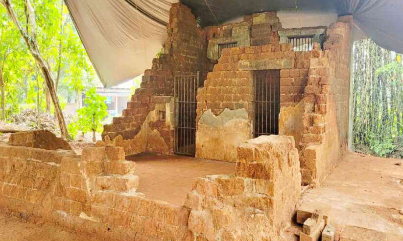 പന്തല്ലൂർ മുടിക്കോട് പൊലീസ് എയ്ഡ് പോസ്റ്റ് സംരക്ഷിത സ്മാരകമാക്കും പന്തല്ലൂർ മുടിക്കോട് പൊലീസ് എയ്ഡ് പോസ്റ്റ് സംരക്ഷിത സ്മാരകമാക്കും