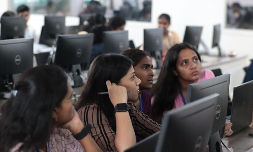 സംസ്ഥാനത്തെ ആദ്യ ‘വര്ക്ക് നിയര് ഹോം’ യാഥാർഥ്യമാകുന്നു സംസ്ഥാനത്തെ ആദ്യ ‘വര്ക്ക് നിയര് ഹോം’ യാഥാർഥ്യമാകുന്നു