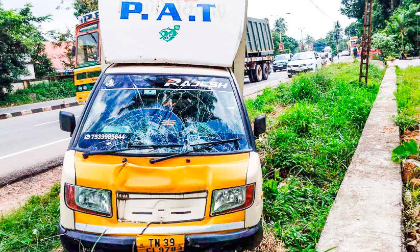 അപകടക്കെണിയൊരുക്കി അത്താണി കാത്തിരിക്കുന്നു അപകടക്കെണിയൊരുക്കി അത്താണി കാത്തിരിക്കുന്നു