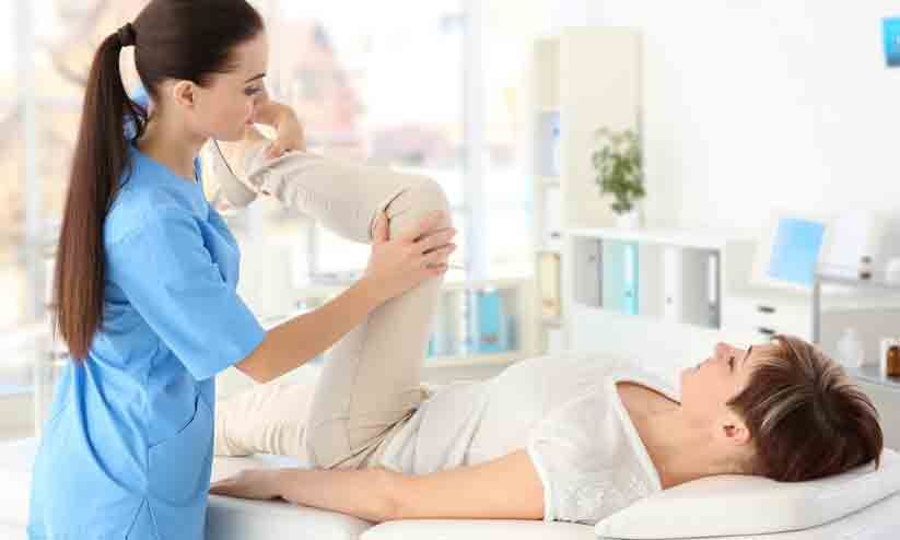 ഫിസിയോതെറാപ്പിസ്റ്റുകളെ ഡോക്ടര് എന്ന് വിളിക്കുന്നത് വിലക്കിയ ഉത്തരവ് പിൻവലിച്ച് കേന്ദ്ര സർക്കാർ ഫിസിയോതെറാപ്പിസ്റ്റുകളെ ഡോക്ടര് എന്ന് വിളിക്കുന്നത് വിലക്കിയ ഉത്തരവ് പിൻവലിച്ച് കേന്ദ്ര സർക്കാർ