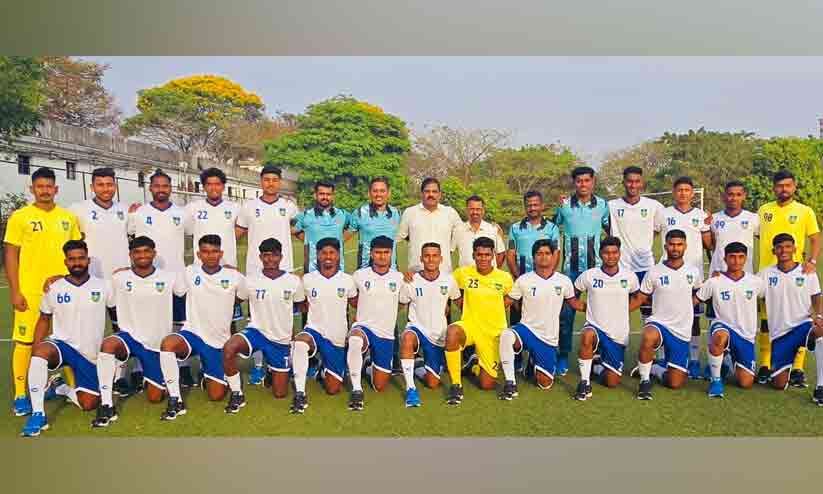 ദേശീയ ഗെയിംസ് ഫുട്ബാൾ: ചാമ്പ്യന്മാരെ തകർത്ത് കേരളം സെമിയിൽ ദേശീയ ഗെയിംസ് ഫുട്ബാൾ: ചാമ്പ്യന്മാരെ തകർത്ത് കേരളം സെമിയിൽ